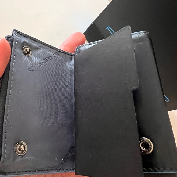 Piquadro Pop-up card wallet - Rare in US in Orig Packaging - Bought in Spain - Picture 10 of 15